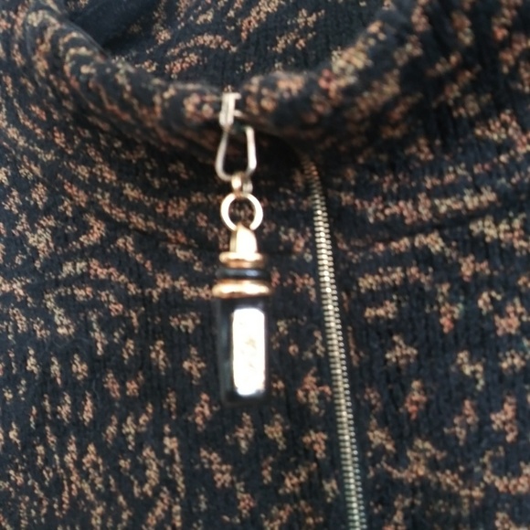 St. John Knit Collection Leopard Print Top Sweater - Picture 6 of 8